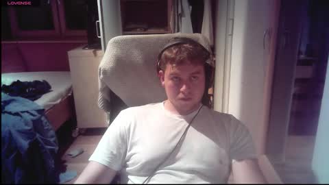 iloveyoutoo2000 online show from October 2025 06:05:02 PM