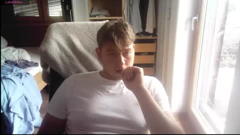 iloveyoutoo2000 online show from October 2025 11:07:02 AM