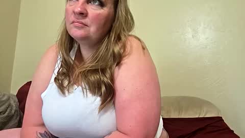 IM4KOUCR4ZY online show from April 2026 11:16:01 PM