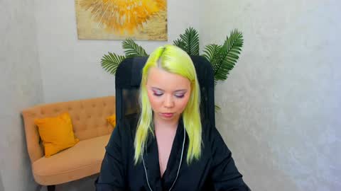 Roxy online show from January 2025 02:23:01 AM