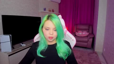 Roxy online show from March 2026 06:10:01 PM