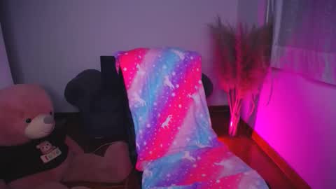 Alyn online show from November 2025 11:15:01 PM