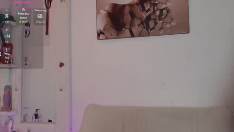 Snapshot of im_ariana chatting on October 2025 12:28:02 PM Ariana online show from October 2025 12:28:02 PM