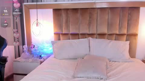 Anna  online show from December 2024 03:00:02 PM