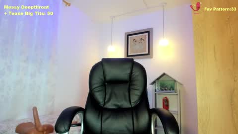 Snapshot of im_karoline chatting on January 2025 01:52:01 AM Karoline online show from January 2025 01:52:01 AM