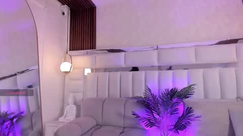 Snapshot of im_kazumi chatting on November 2025 12:44:02 PM Kazumi online show from November 2025 12:44:02 PM