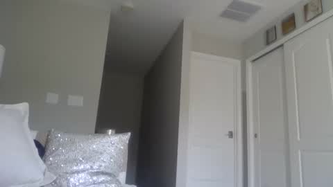 weet exy Cougar online show from April 2026 06:08:02 PM