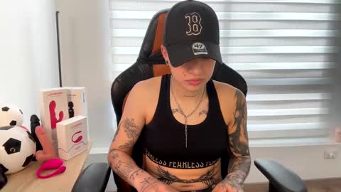 Laia online show from January 2025 08:30:02 PM