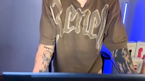 Laia online show from February 2025 11:15:02 PM