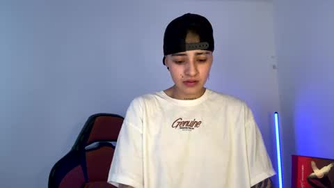 Laia online show from February 2025 08:26:01 PM