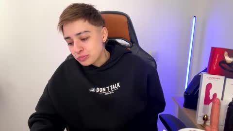 Laia online show from February 2025 10:31:01 PM