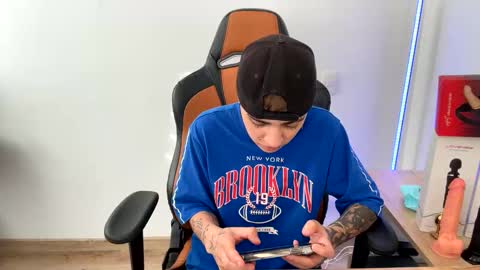 Laia online show from February 2025 09:23:01 PM