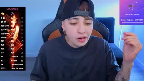 Laia online show from September 2025 07:25:01 PM