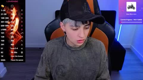 Laia online show from October 2025 09:11:01 PM