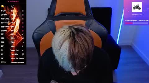 Laia online show from October 2025 10:11:01 PM