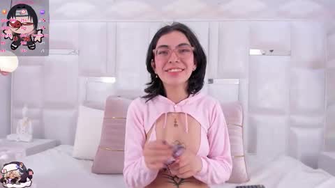 Snapshot of im_molly_angel chatting on November 2025 08:32:01 PM Moly online show from November 2025 08:32:01 PM