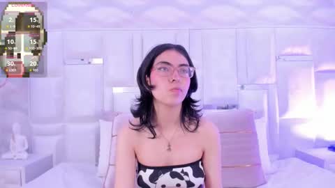 Snapshot of im_molly_angel chatting on November 2025 08:42:01 PM Moly online show from November 2025 08:42:01 PM