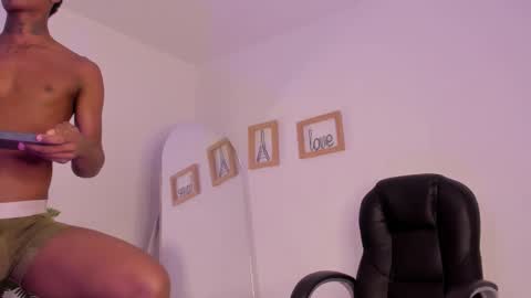 Snapshot of im_oleider chatting on February 2026 04:56:01 AM oleider dont forget your thumbs up online show from February 2026 04:56:01 AM