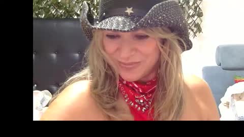 Sharon online show from November 2025 06:09:02 PM