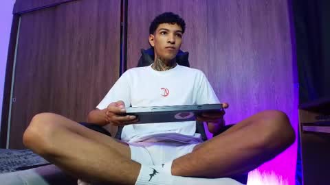 im_usuga online show from May 2026 03:26:02 AM