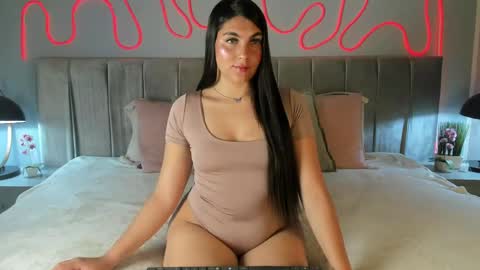 Snapshot of im_valskin chatting on May 2026 11:51:01 AM Val online show from May 2026 11:51:01 AM