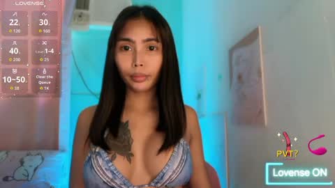 Snapshot of im_your_sexy_wifexxx chatting on May 2026 02:19:02 AM Ms. M online show from May 2026 02:19:02 AM