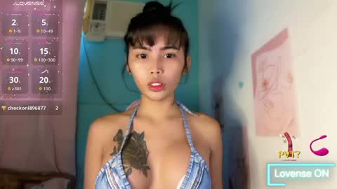 Snapshot of im_your_sexy_wifexxx chatting on May 2026 10:17:01 PM Ms. M online show from May 2026 10:17:01 PM