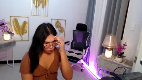 Snapshot of imdestined_foryou chatting on December 2024 02:50:01 PM Ashley online show from December 2024 02:50:01 PM