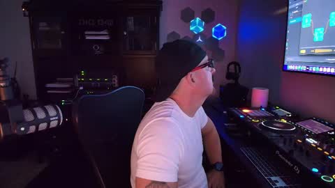 Snapshot of imdjazra chatting on October 2025 01:50:02 AM DJ Azra online show from October 2025 01:50:02 AM