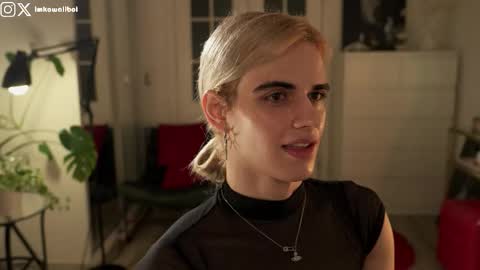 sasha hethey online show from December 2025 02:21:01 AM