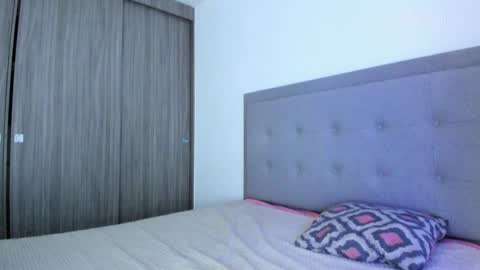 mia ---------  COL TIME online show from February 2025 01:30:02 AM