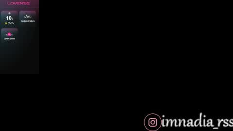 Snapshot of imnadiaroses chatting on May 2026 02:06:01 AM Nadia online show from May 2026 02:06:01 AM
