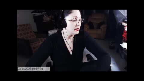 Empress online show from November 2025 11:07:02 PM