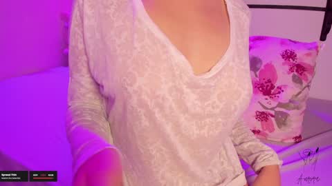 Aurora online show from December 2024 01:58:01 AM