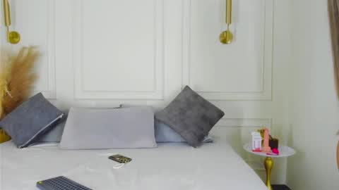 Snapshot of imvictoria_ chatting on December 2025 09:45:02 PM imvictoria_ online show from December 2025 09:45:02 PM