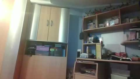 Snapshot of in_my_restless_dreams chatting on January 2026 11:40:02 PM Lost In The Fog online show from January 2026 11:40:02 PM