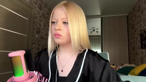 Lola online show from March 2026 09:13:01 AM