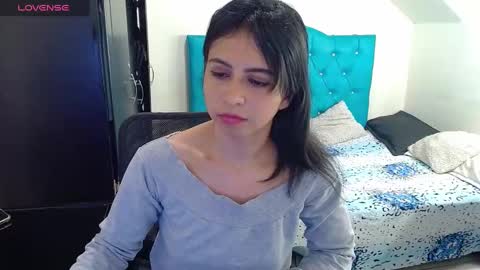 Snapshot of incubus_couple1 chatting on February 2025 10:42:02 PM incubus_couple1 online show from February 2025 10:42:02 PM