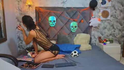 Snapshot of indi_rave chatting on October 2025 01:13:01 PM INDI online show from October 2025 01:13:01 PM