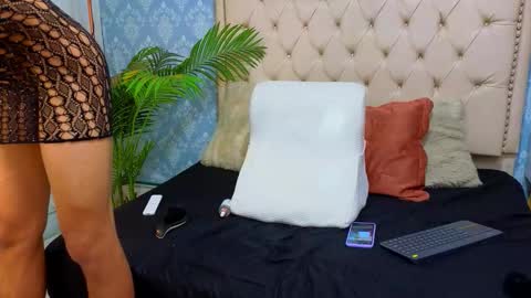 Snapshot of indi_rave chatting on November 2025 03:07:01 AM INDI online show from November 2025 03:07:01 AM