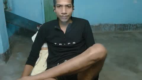 Snapshot of indian_bengali_boy chatting on November 2025 02:28:01 AM Suman Leo online show from November 2025 02:28:01 AM