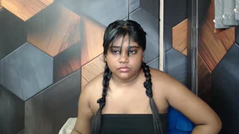 Melz online show from October 2025 06:32:02 AM