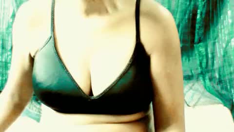 indian_spice_girl online show from March 2026 06:41:01 AM