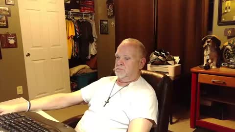 Snapshot of indianapapa chatting on November 2025 03:38:01 AM Papa online show from November 2025 03:38:01 AM