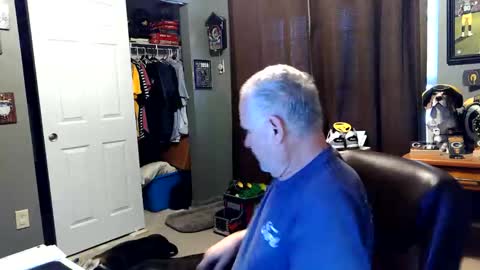 Papa online show from November 2025 08:18:01 PM