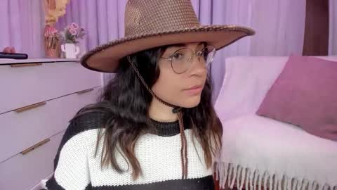 Snapshot of indiancutie_ chatting on November 2025 07:13:01 PM MIA online show from November 2025 07:13:01 PM