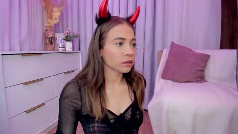 Snapshot of indiancutie_ chatting on November 2025 05:04:02 PM MIA online show from November 2025 05:04:02 PM