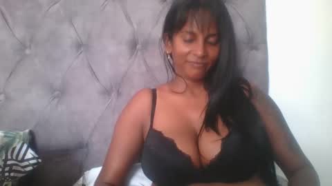 Snapshot of indianjasmin chatting on December 2024 07:35:01 AM priya online show from December 2024 07:35:01 AM