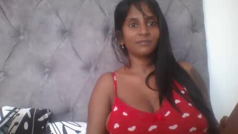 Snapshot of indianjasmin chatting on January 2025 07:00:02 AM priya online show from January 2025 07:00:02 AM