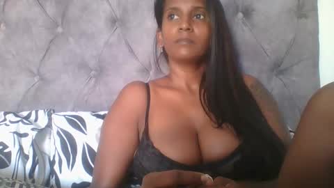 Snapshot of indianjasmin chatting on February 2025 05:37:01 AM priya online show from February 2025 05:37:01 AM
